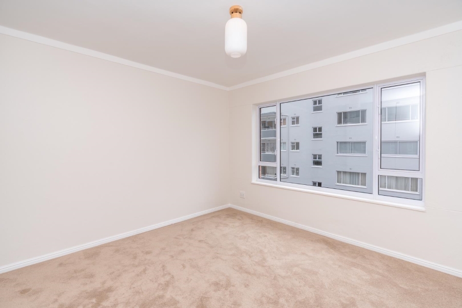 2 Bedroom Property for Sale in Sea Point Western Cape